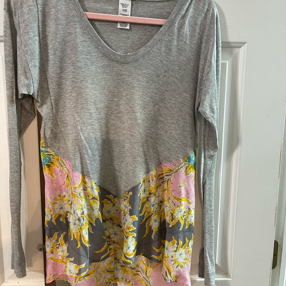 Language Gray and Pink Long Sleeve Top